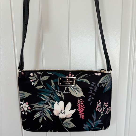 Kate Spade Wilson Road Botanical Madelyne Crossbody | Like New - Picture 2 of 9